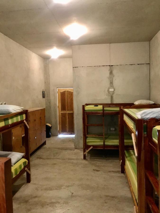 Sharky Hostel オスロブ エクステリア 写真