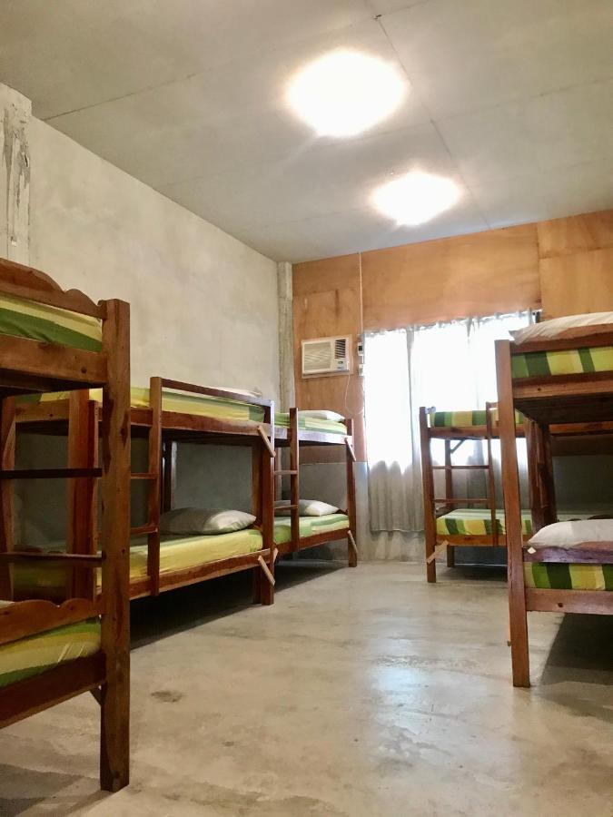Sharky Hostel オスロブ エクステリア 写真