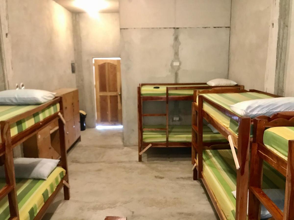 Sharky Hostel オスロブ エクステリア 写真